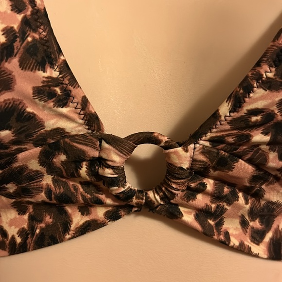 Aerie Longline Plunge Leopard Ring Bikini Top & Swim Choose Bikini Size
Set M - Picture 10 of 14